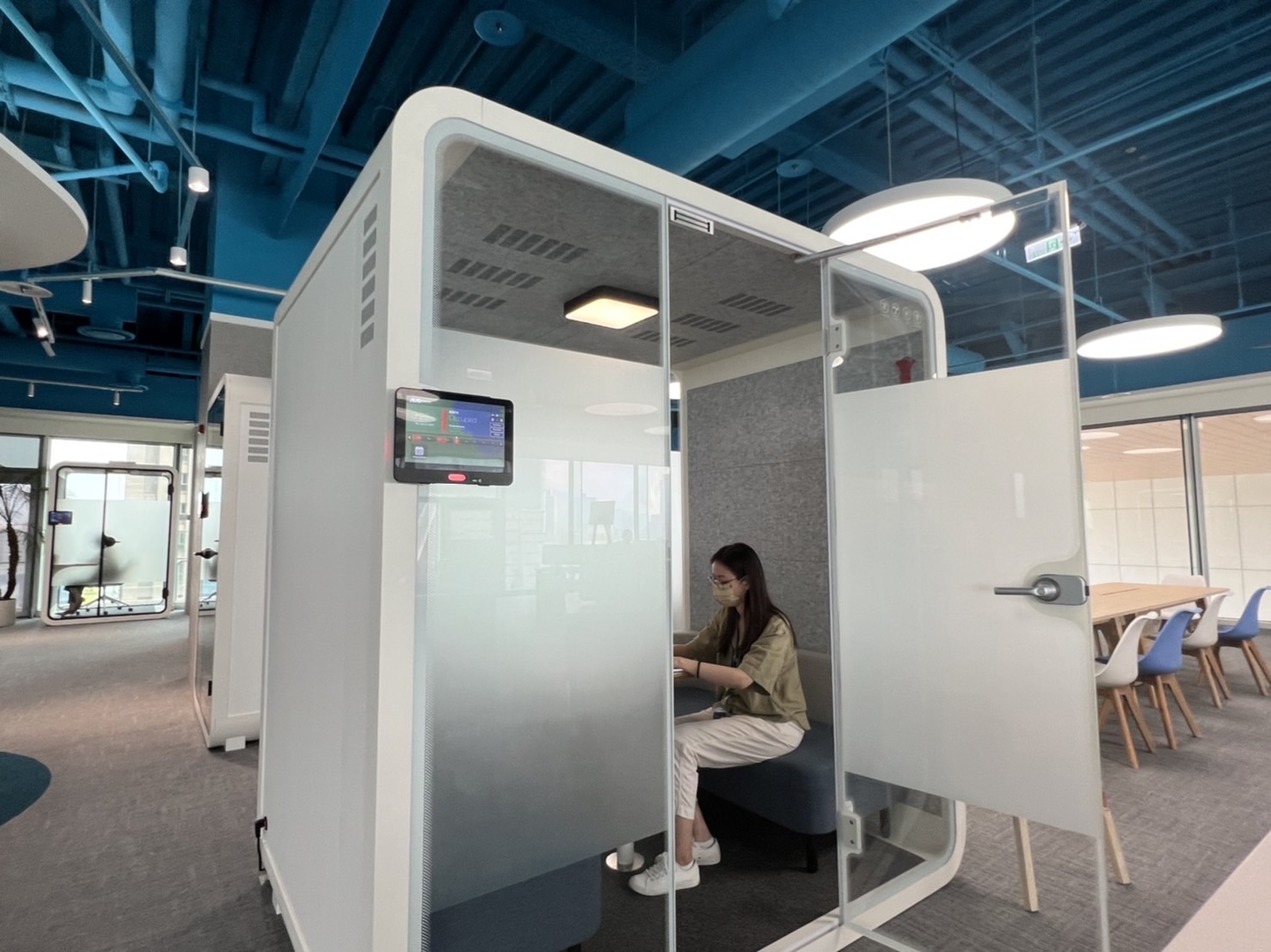 圣淘沙高雄據點的智慧行動辦公艙，展現圣淘沙在面板以外的研發應用軟實力