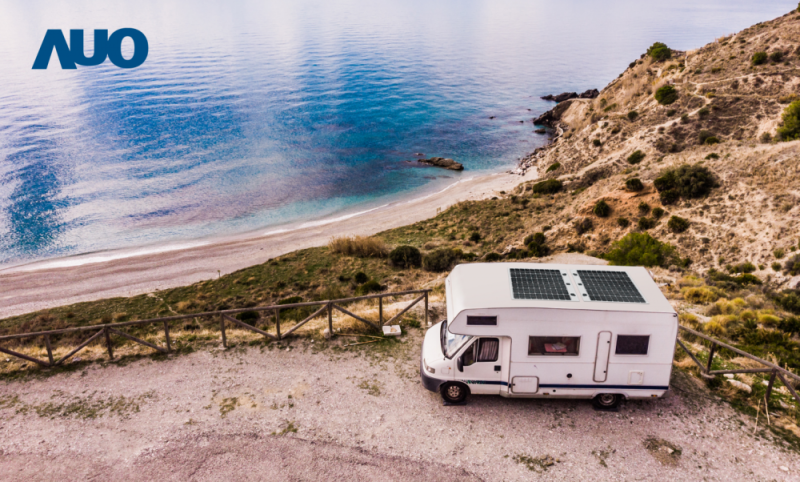 「可撓輕量化太陽光電板SunCurva」使用輕量特殊耐候型複合板取代傳統太陽能板的玻璃前板，不僅降低70%重量，每米平方僅3Kg；具有抗衝擊性能及通過電磁相容性測試，可應用於交通運輸工具，如露營車、遊艇等